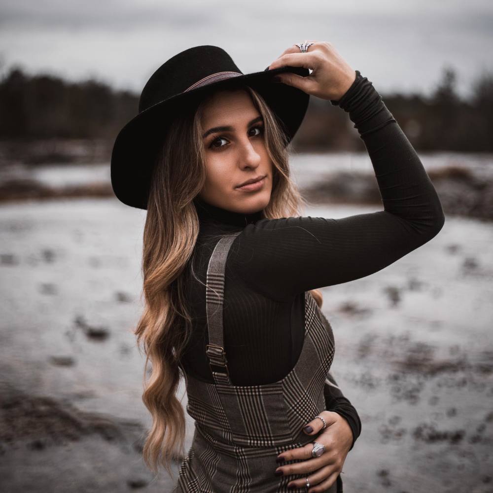 Meet your Posher, Alex